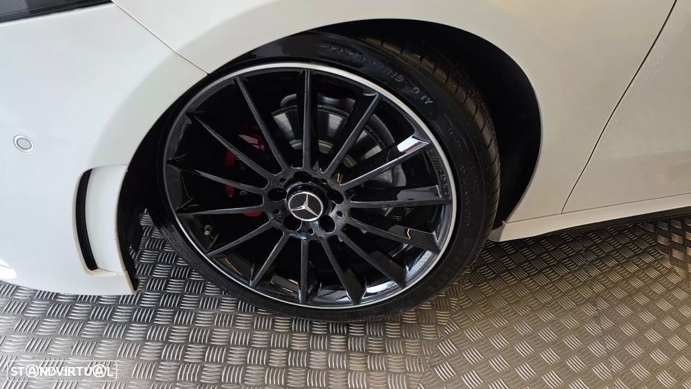 Mercedes-Benz A 180 d AMG Line Aut. - 35