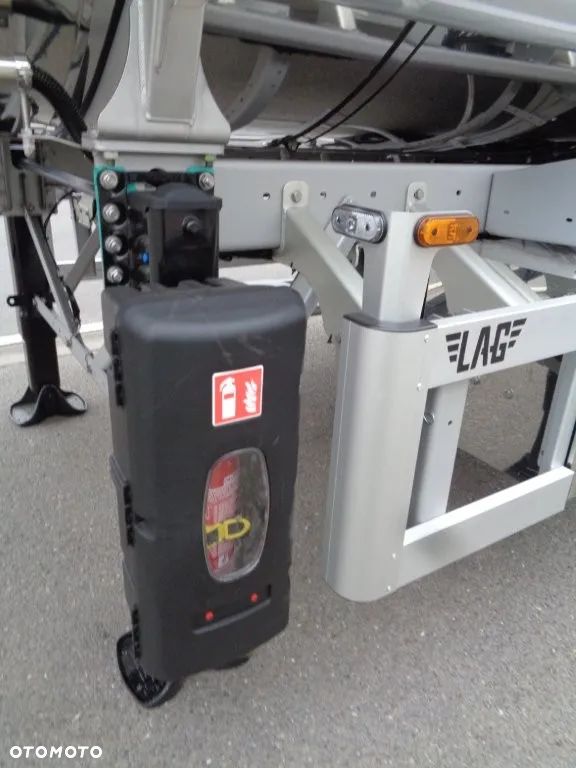 Lag - cysterna ADR / 30.000 L / DOSTĘPNE RÓWNIEŻ 34.000 L - 33