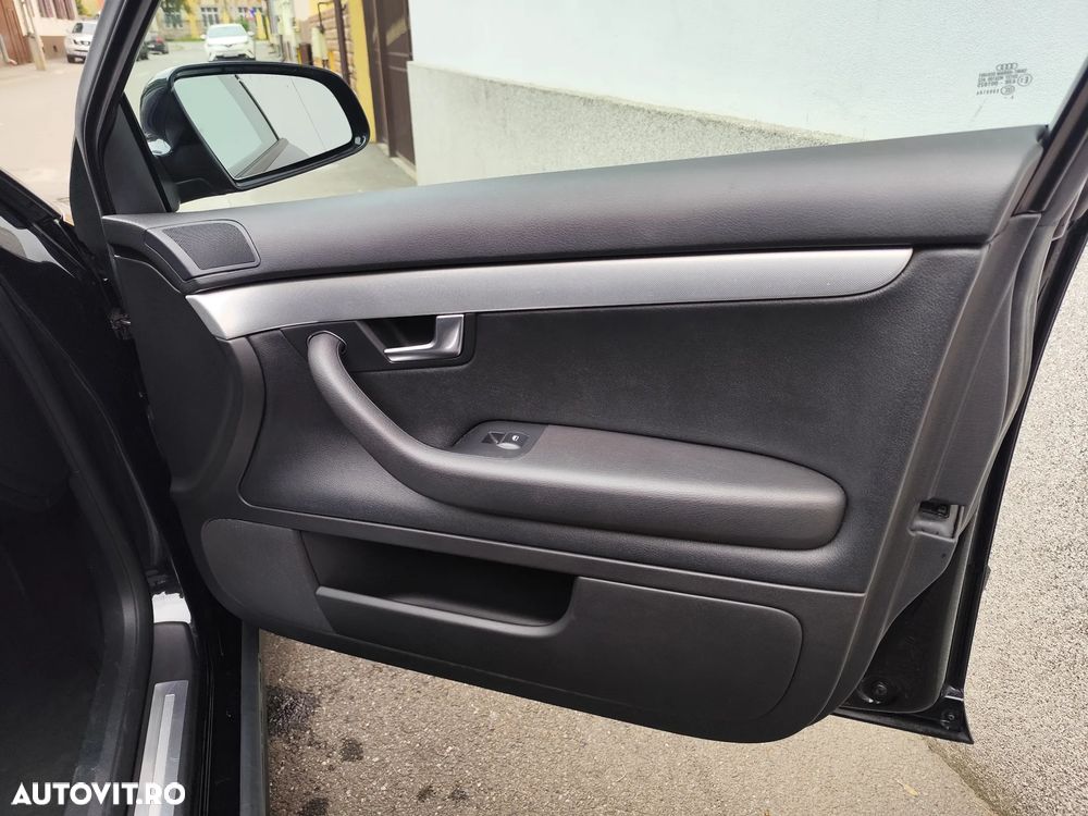 Audi A4 2.0 T FSI multitronic - 12