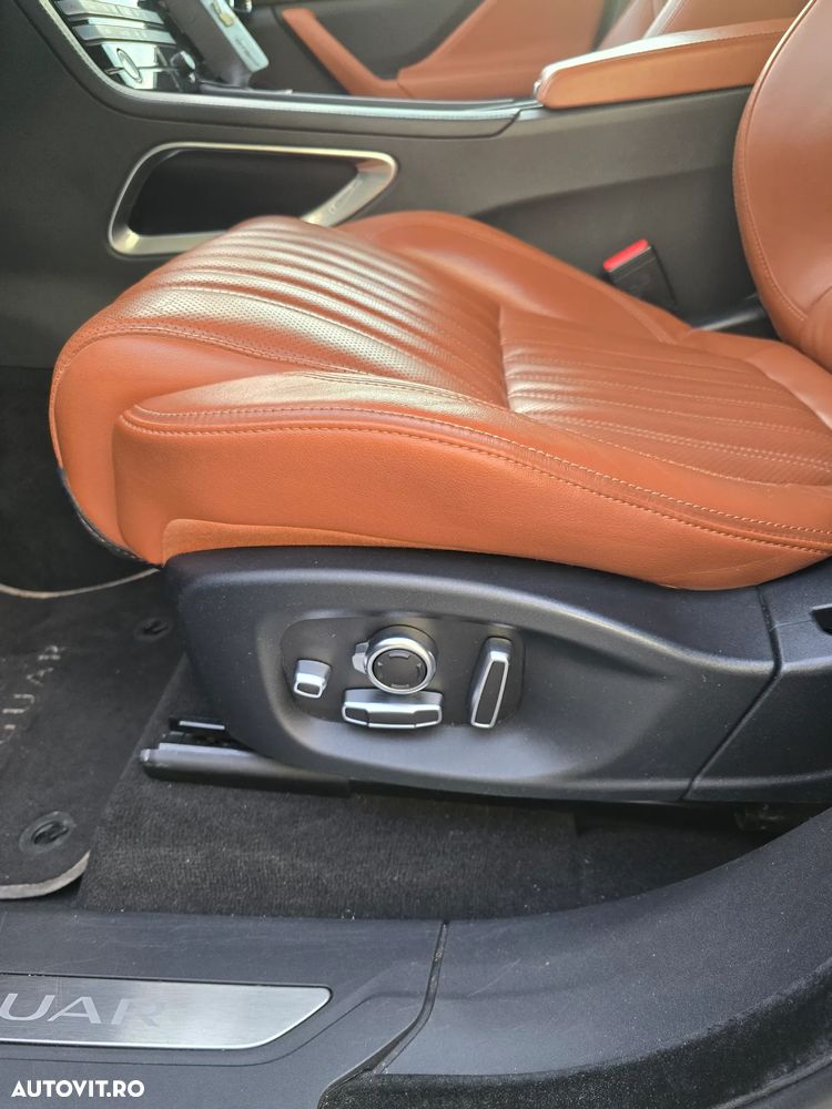 Jaguar F-Pace 30d AWD First Edition - 10