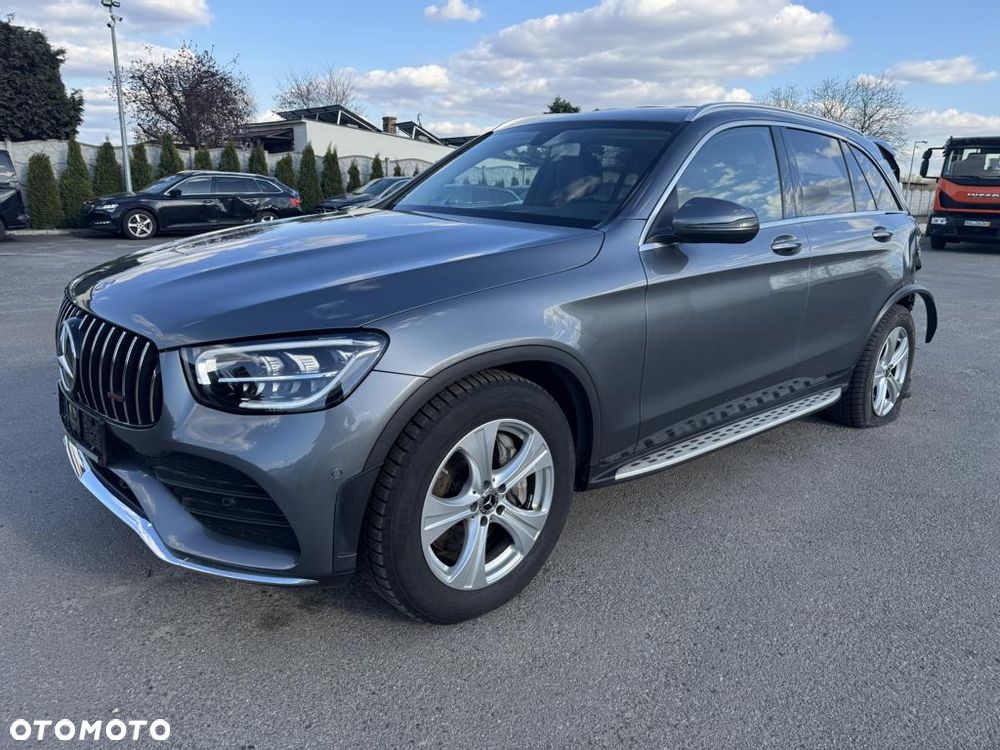 Mercedes-Benz GLC 220 d 4Matic 9G-TRONIC AMG Line - 3