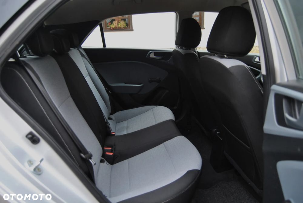 Hyundai i20 1.2 BlueDrive Comfort - 8