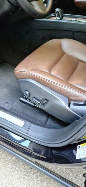 Volvo XC 60 B5 B AWD Plus Dark - 19