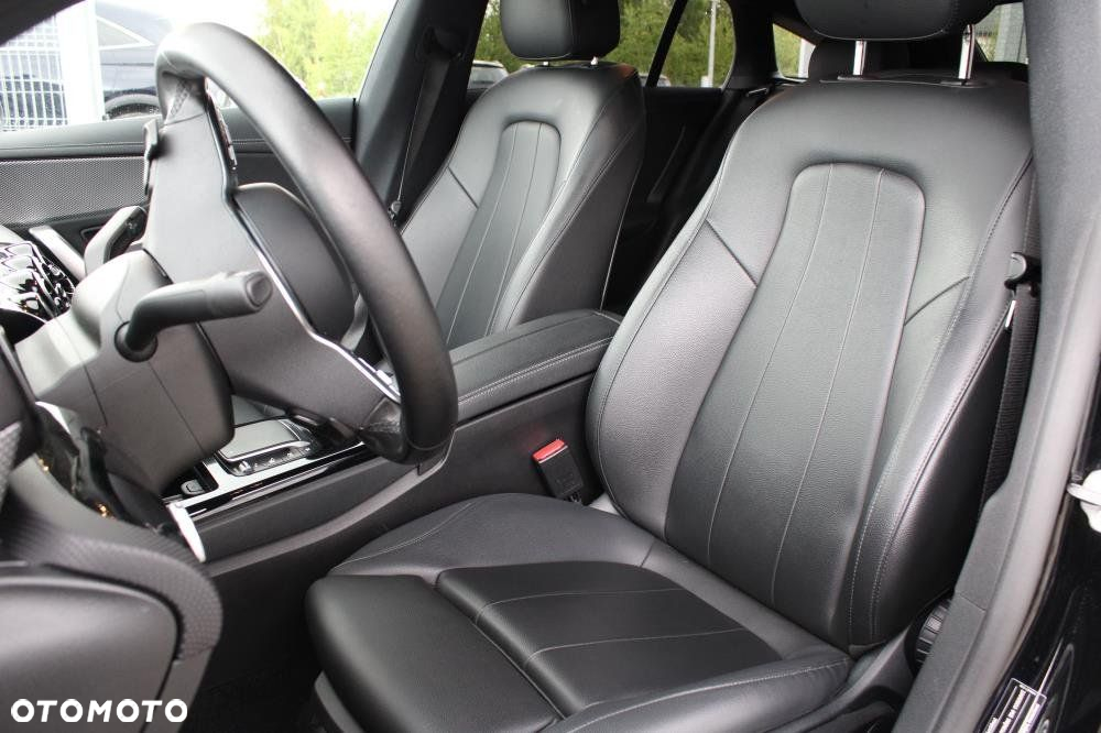 Mercedes-Benz CLA - 9