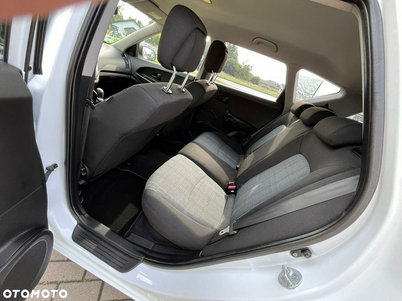 Kia Ceed 1.4 CVVT Attract - 24