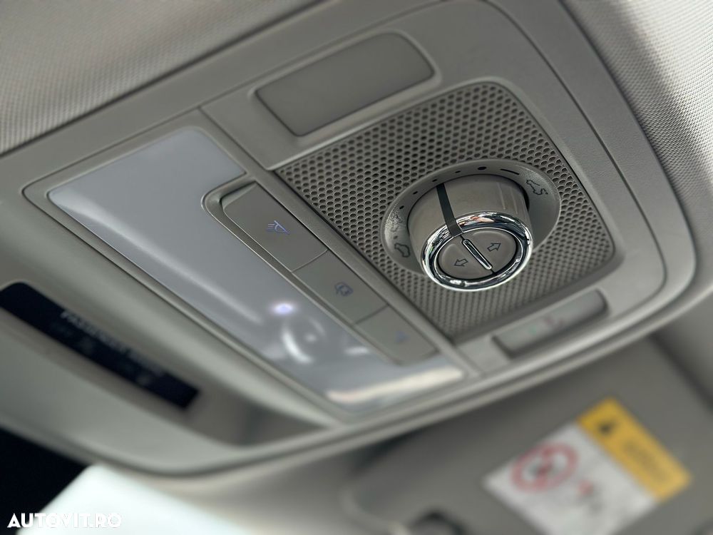 MG ZS EV Luxury - 28