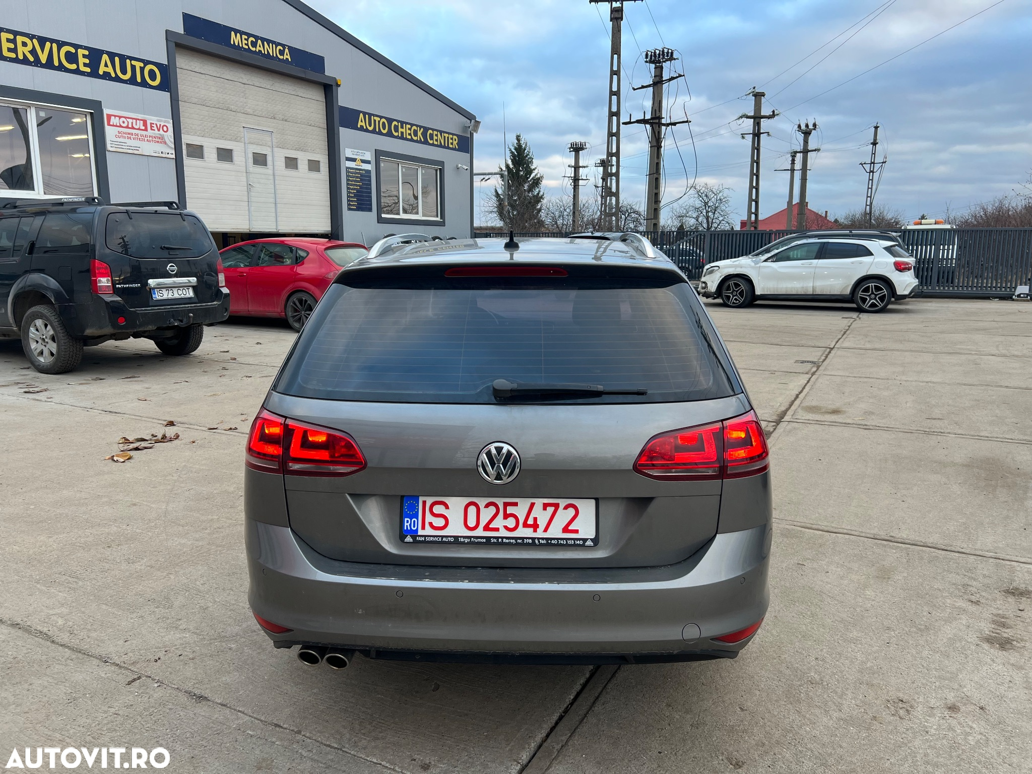 Volkswagen Golf 2.0 BlueTDI Comfortline - 4