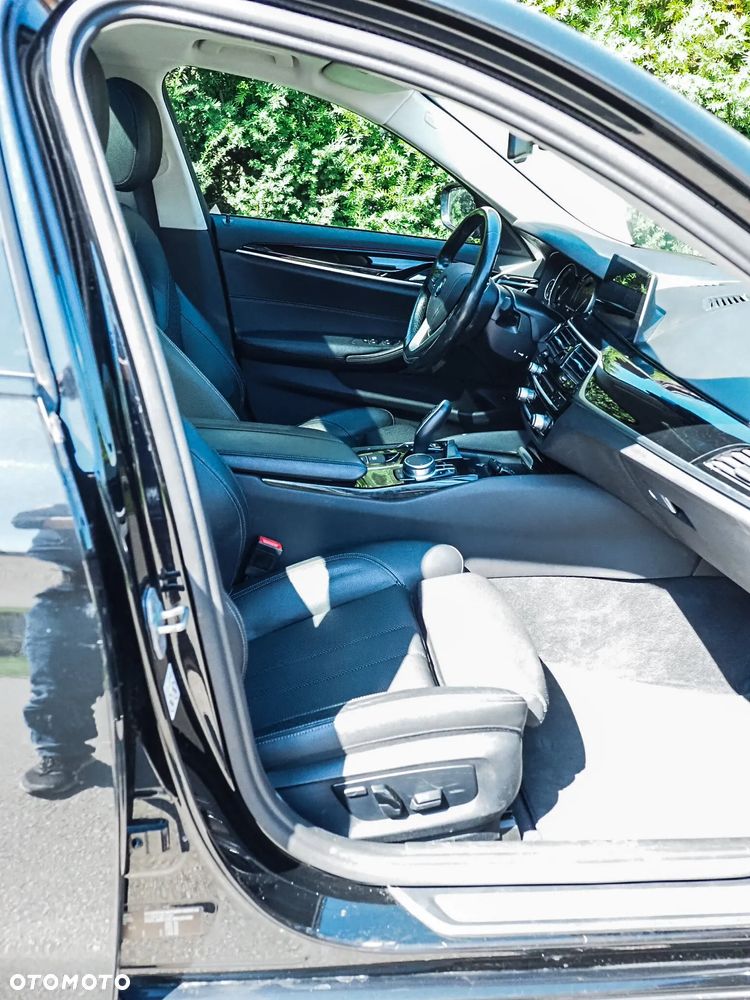 BMW Seria 5 520d xDrive Sport Line - 9