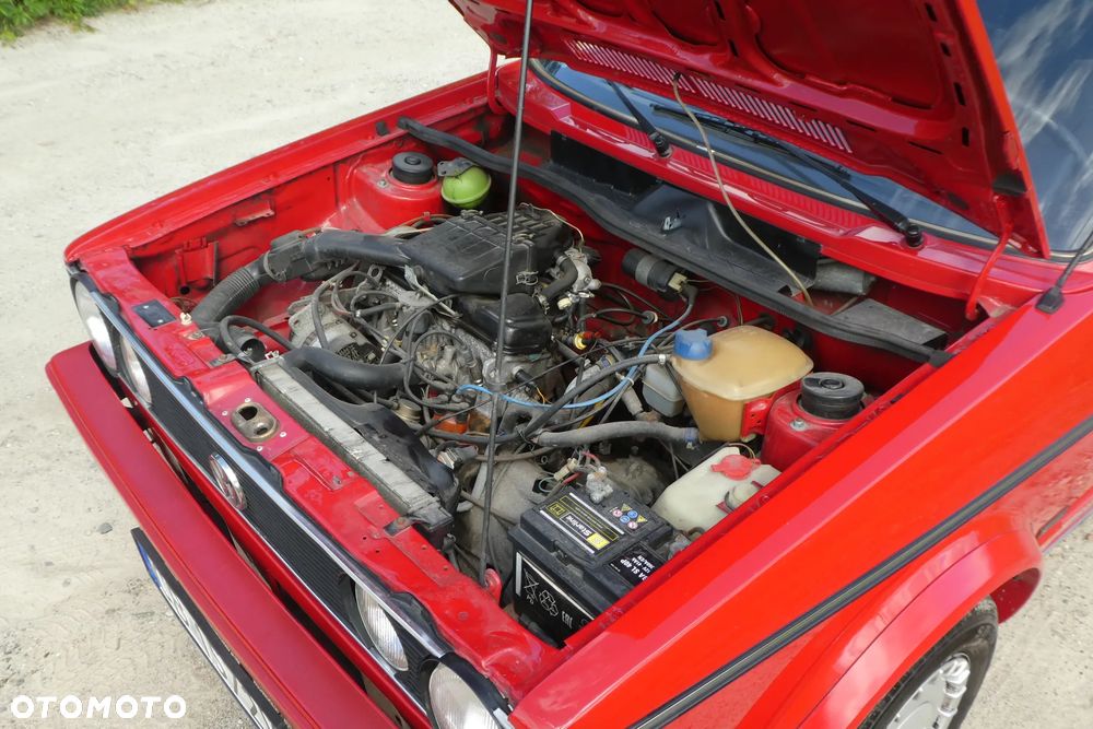 Volkswagen Golf 1.6 Base / C - 18