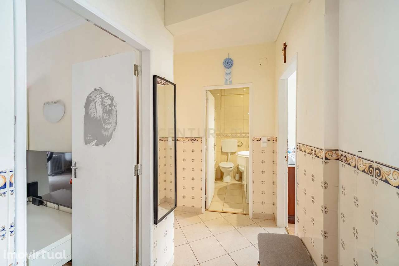 Apartamento T2 em Cacilhas – Excelente Localização - Grande imagem: 2/23
