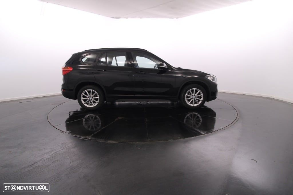 BMW X1 16 d sDrive Advantage - 9