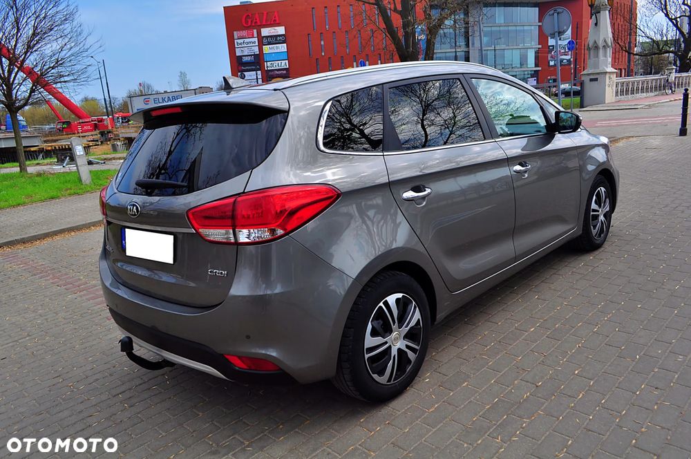 Kia Carens 1.6 GDI Dream Team Edition - 3