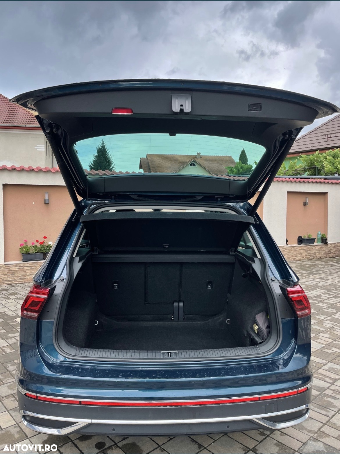 Volkswagen Tiguan 2.0 TDI DSG Elegance - 4