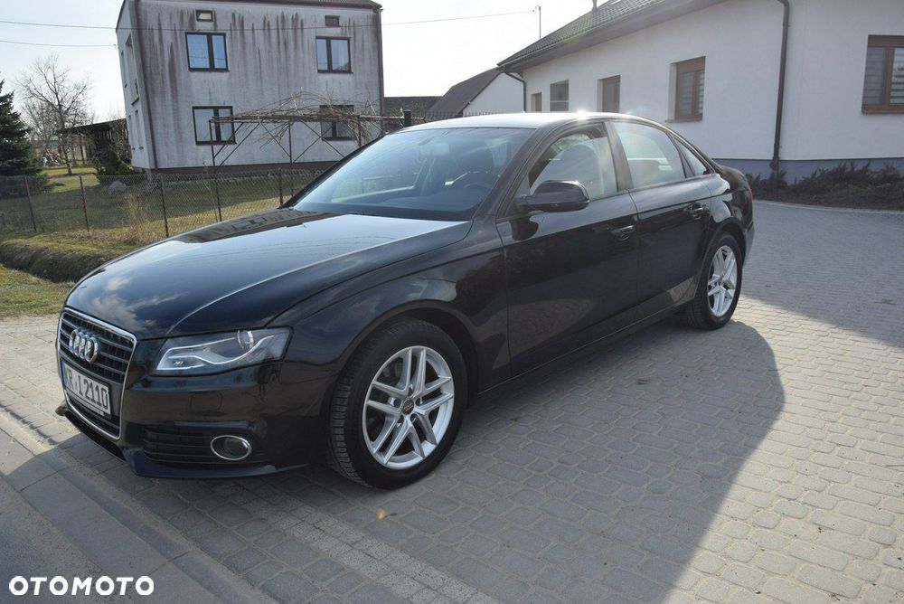 Audi A4 Limousine - 16
