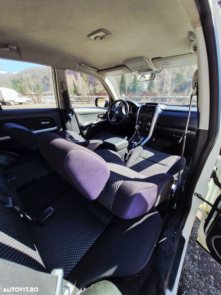 Suzuki Grand Vitara 1.9 DDIS JLX Navi - 3