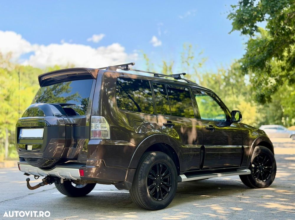 Mitsubishi Pajero - 3
