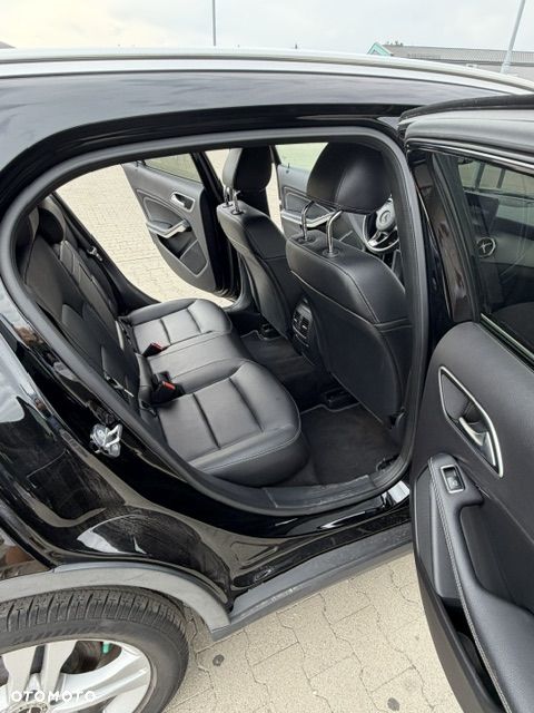 Mercedes-Benz GLA 250 4-Matic - 12