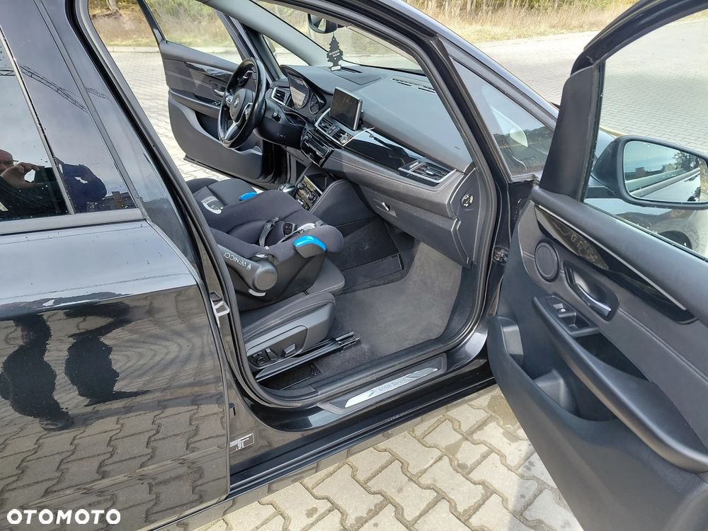BMW Seria 2 220d xDrive M Sport - 9