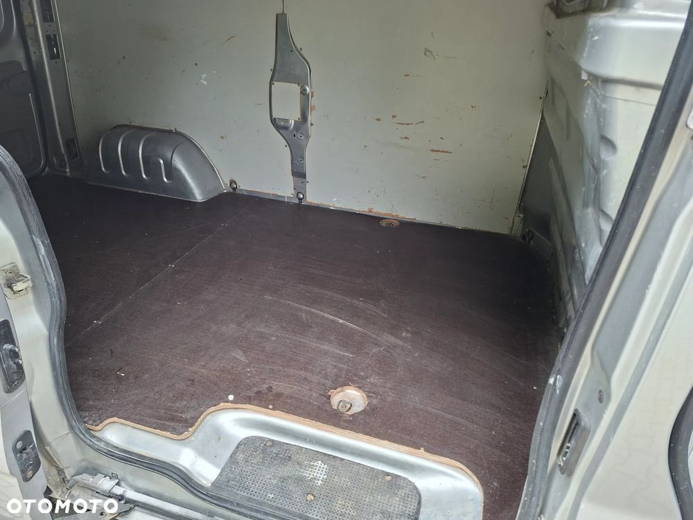 Opel Vivaro - 30