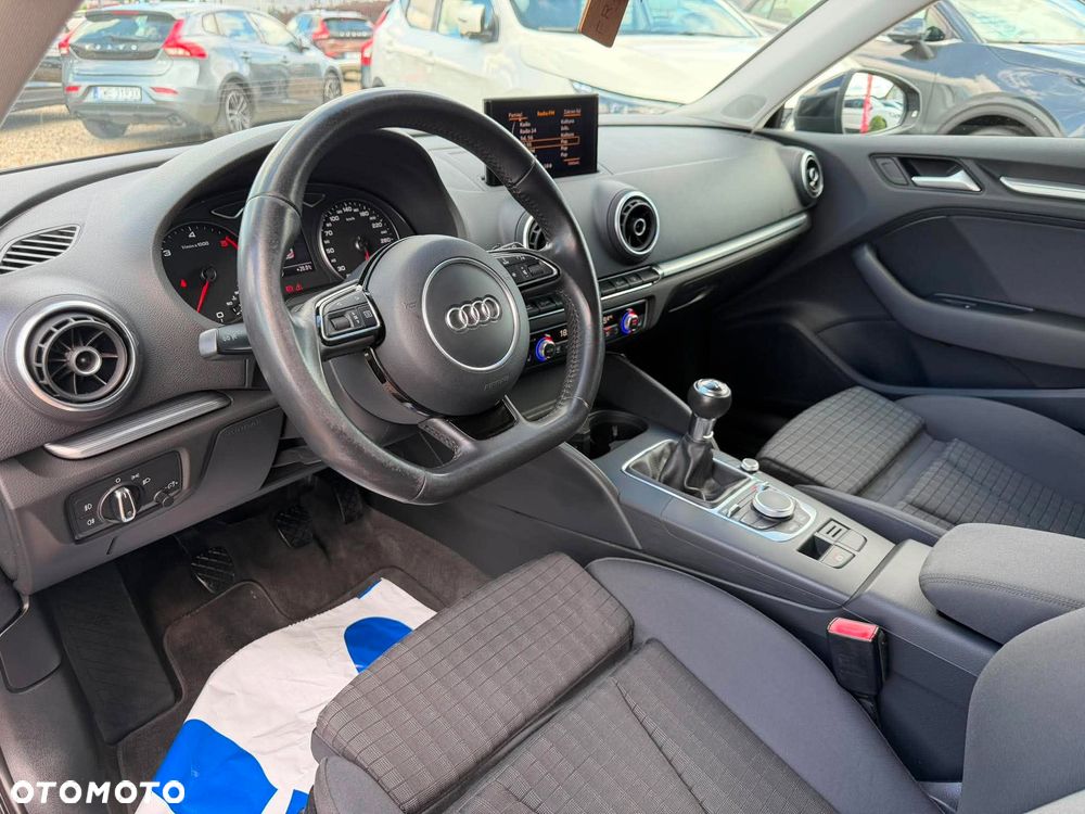 Audi A3 Sportback 2.0 TDI Ambiente - 9