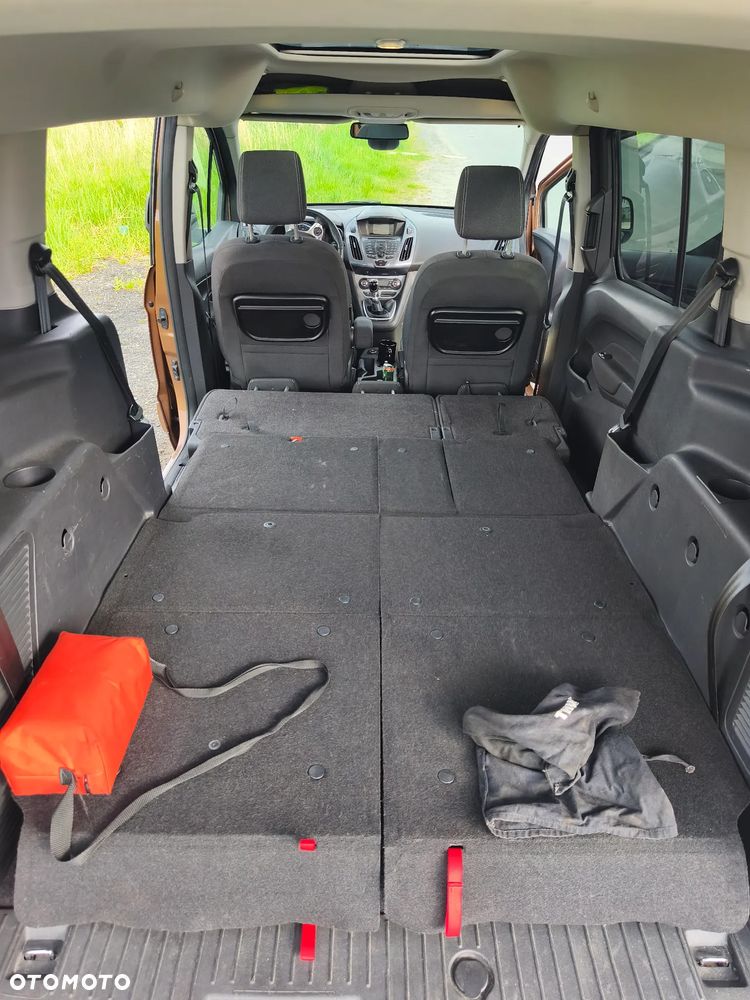 Ford Tourneo Connect Grand - 11