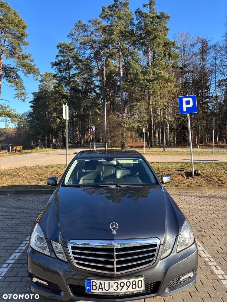 Mercedes-Benz Klasa E 200 CGI BlueEffICIENCY Avantgarde - 2