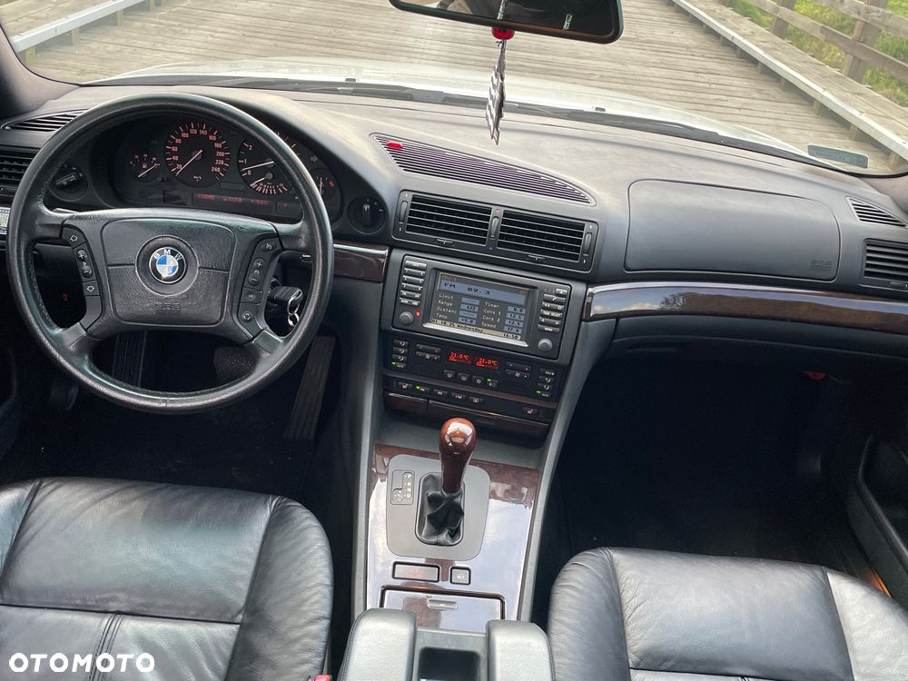 BMW Seria 7 740i - 9