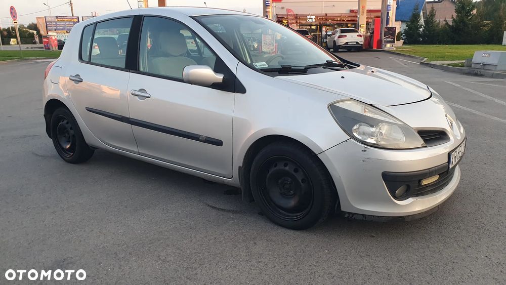 Renault Clio - 13