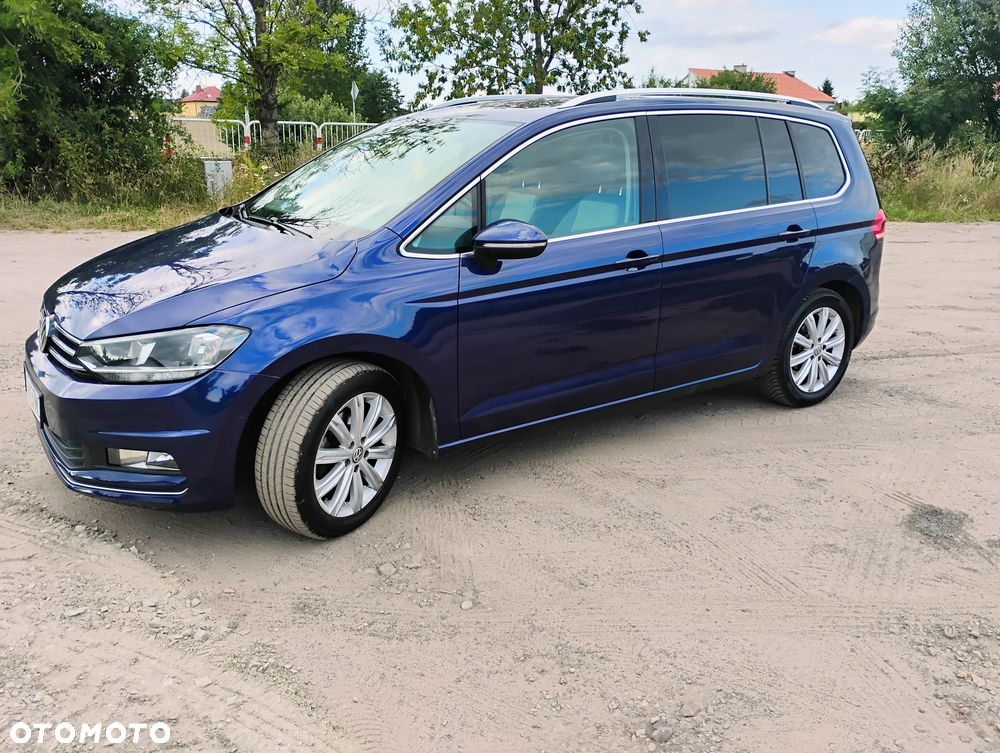 Volkswagen Touran - 1