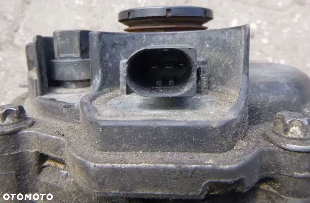 Mercedes S Alternator A0001502050 - 3