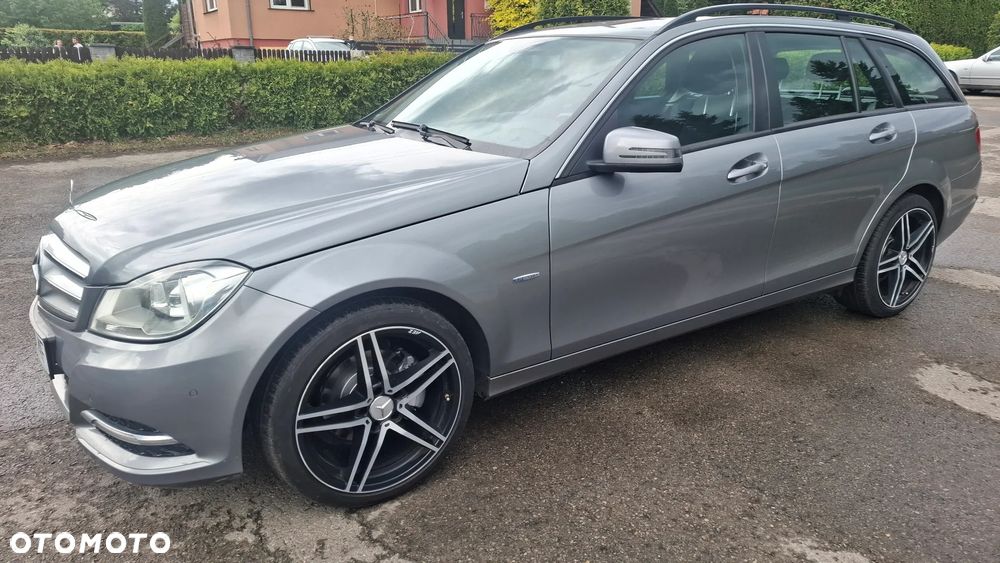 Mercedes-Benz Klasa C 180 CGI BlueEFFICIENCY - 1