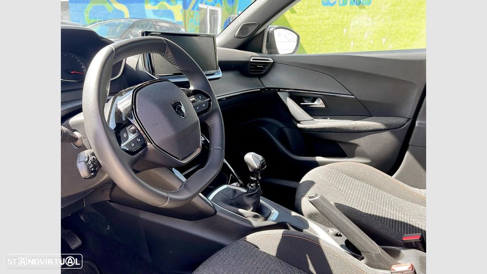 Peugeot 2008 1.2 PureTech Style — fotografia 13
