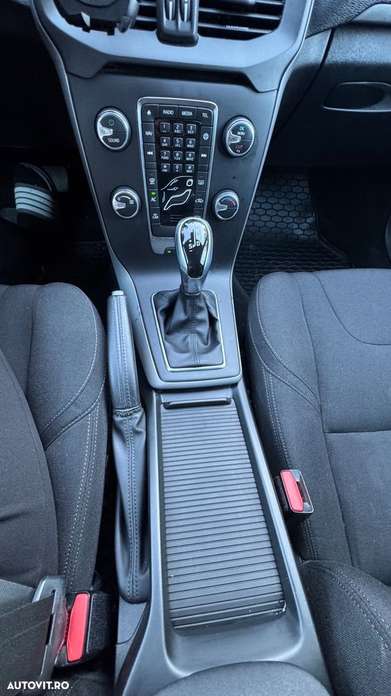 Volvo V40 - 18