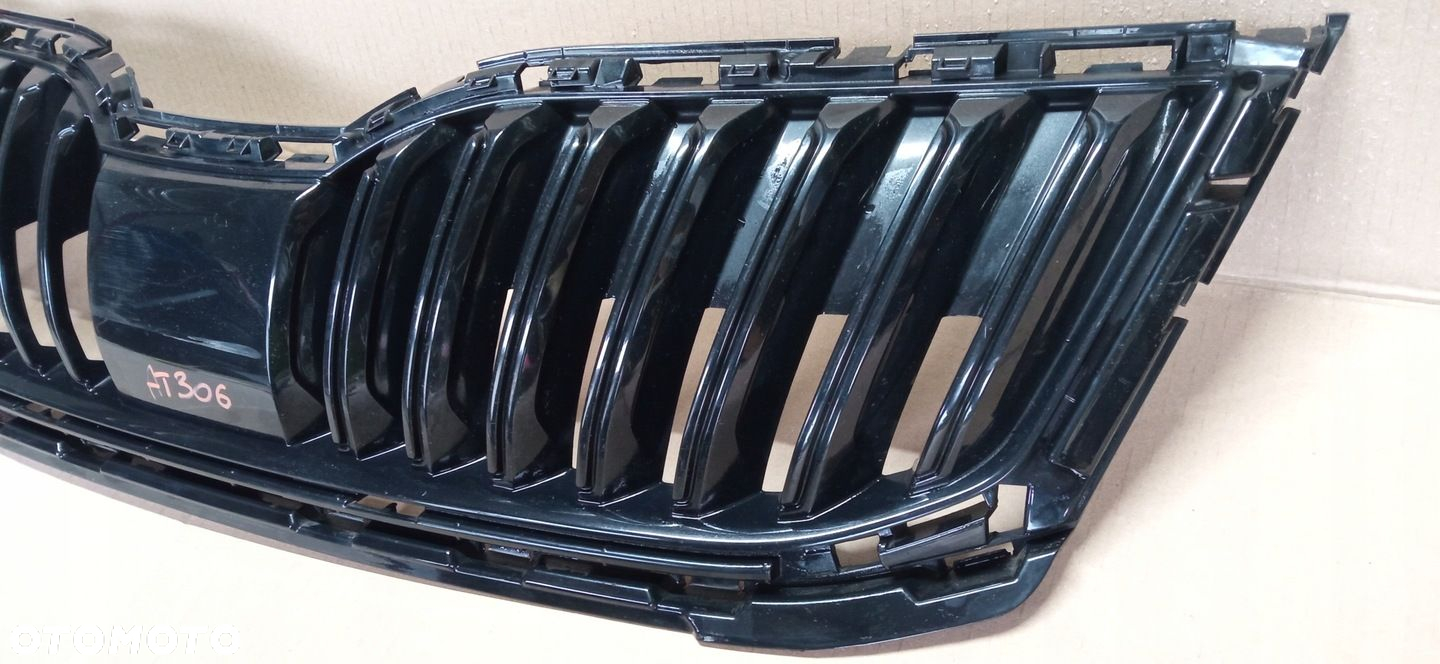 SKODA OCTAVIA III LIFT 16- ATRAPA GRILL KRATKA ZDERZAKA PRZÓD 5E0853653C - 3