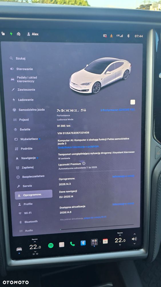 Tesla Model S - 22