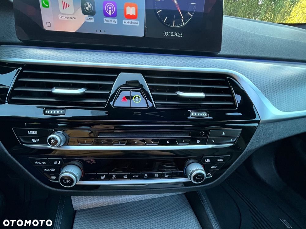 BMW Seria 5 520d M Sport - 24