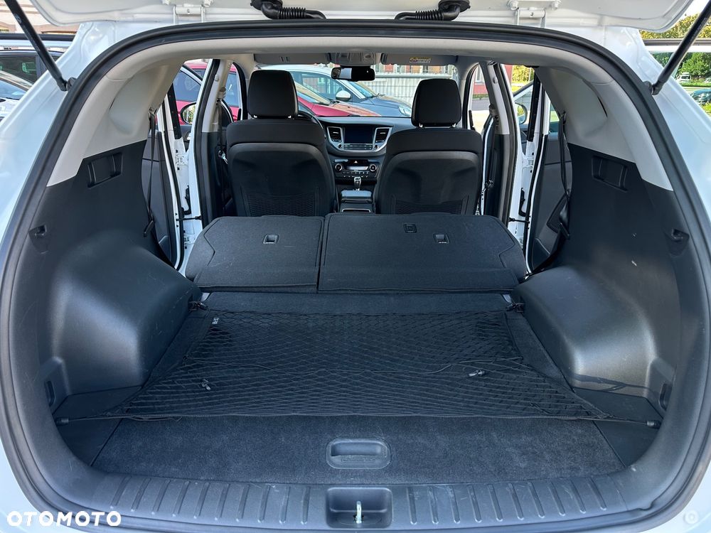 Hyundai Tucson 1.7 CRDI BlueDrive Comfort 2WD - 21