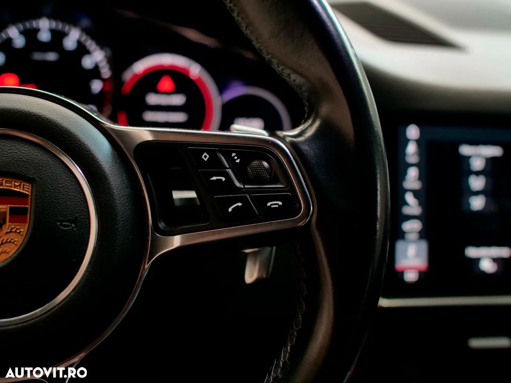 PORSCHE Cayenne 2018 — imagine 13