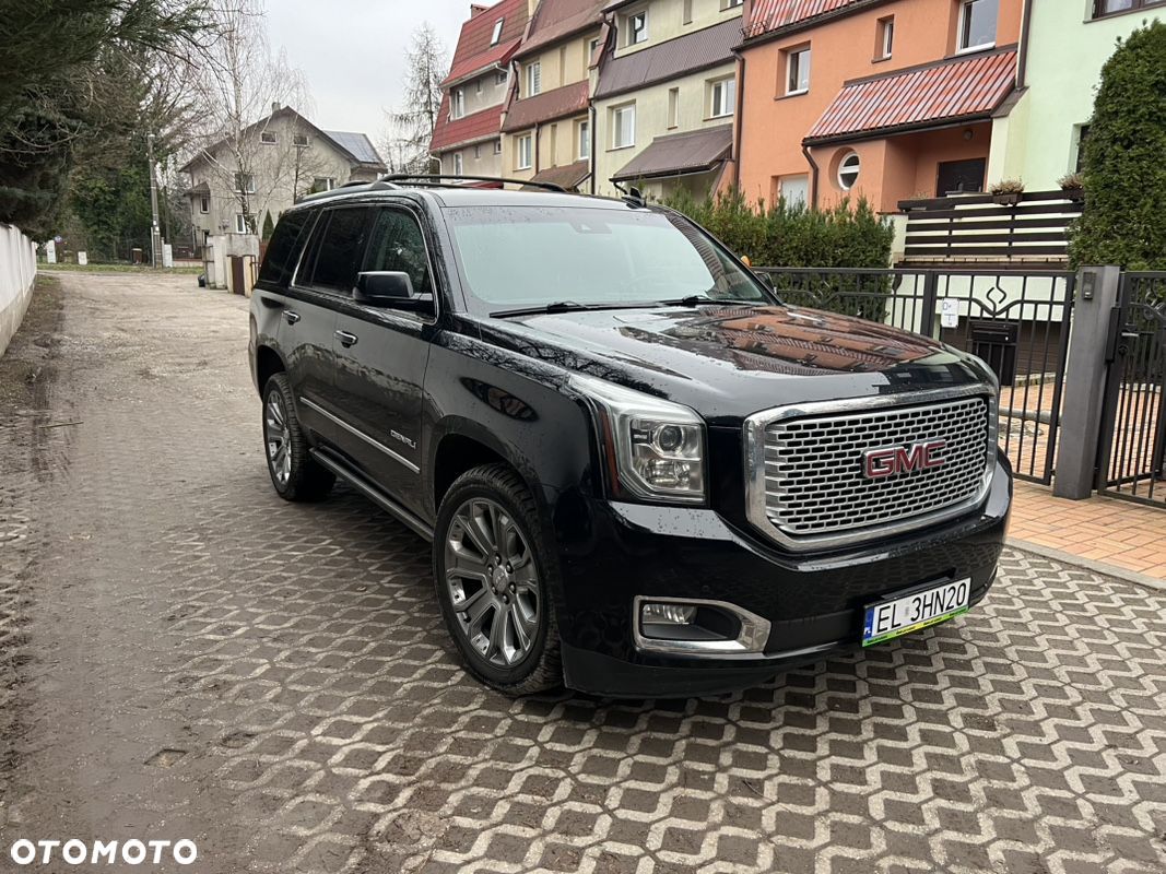 GMC Yukon - 1