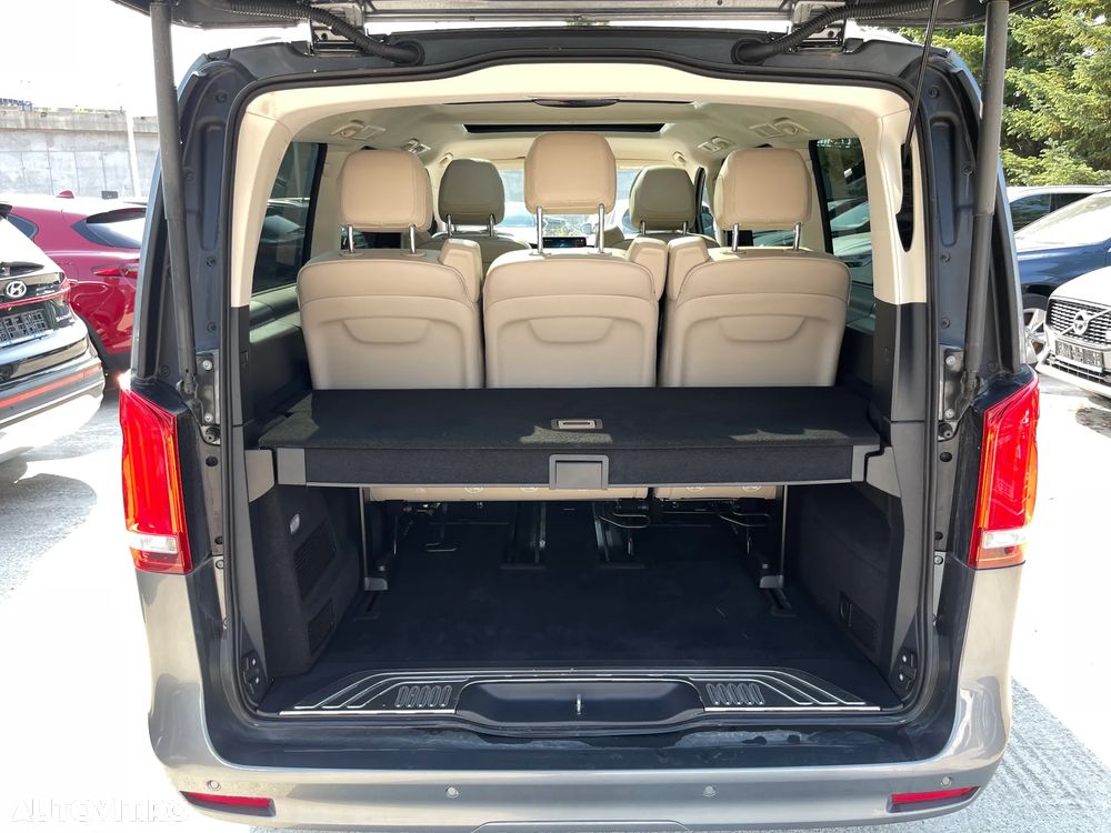 Mercedes-Benz V 300 d Lang 4Matic 9G-TRONIC Exclusive - 16