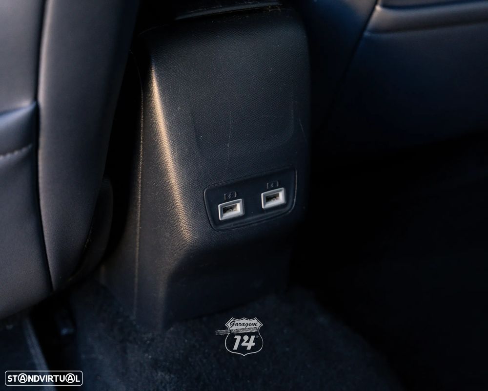 Peugeot e-2008 Allure Pack - 31