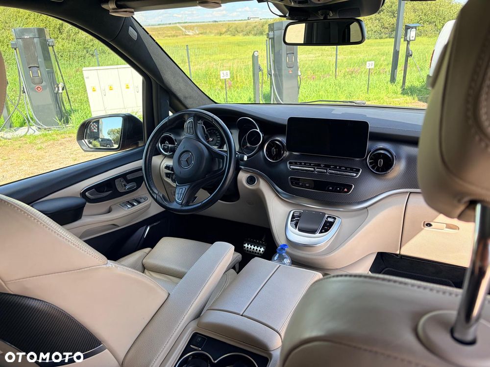Mercedes-Benz Klasa V 300 d 4-Matic Exclusive 9G-Tronic (d³ugi) - 11