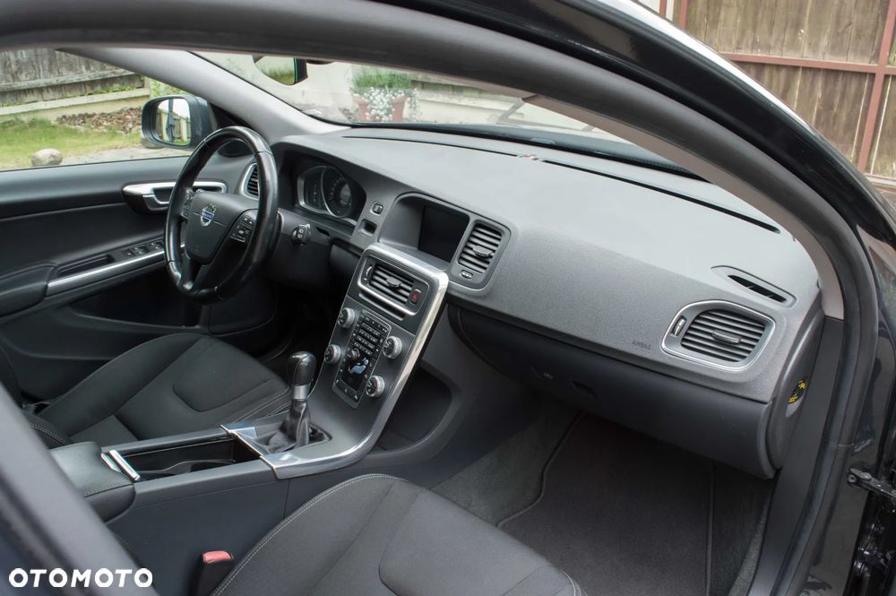 Volvo V60 D4 Business Edition - 25