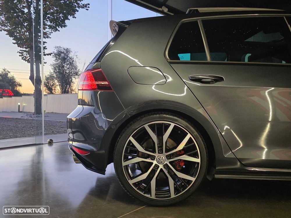 VW Golf 2.0 TSi GTi DSG - 17
