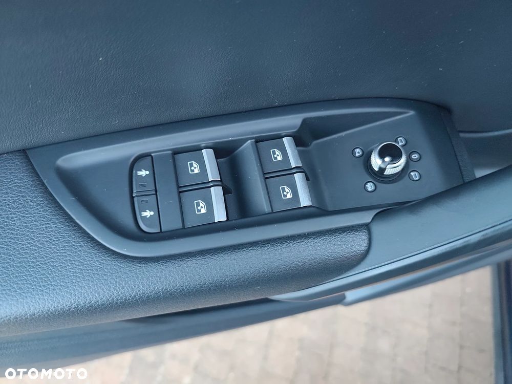 Audi Q5 2.0 TDI Quattro S tronic design - 10