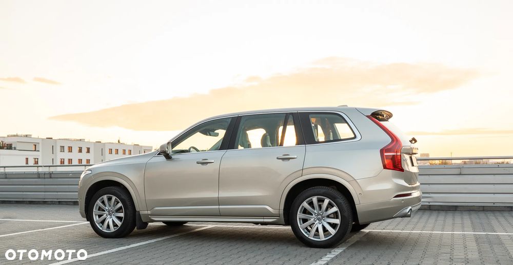 Volvo XC 90 D5 AWD Momentum - 10