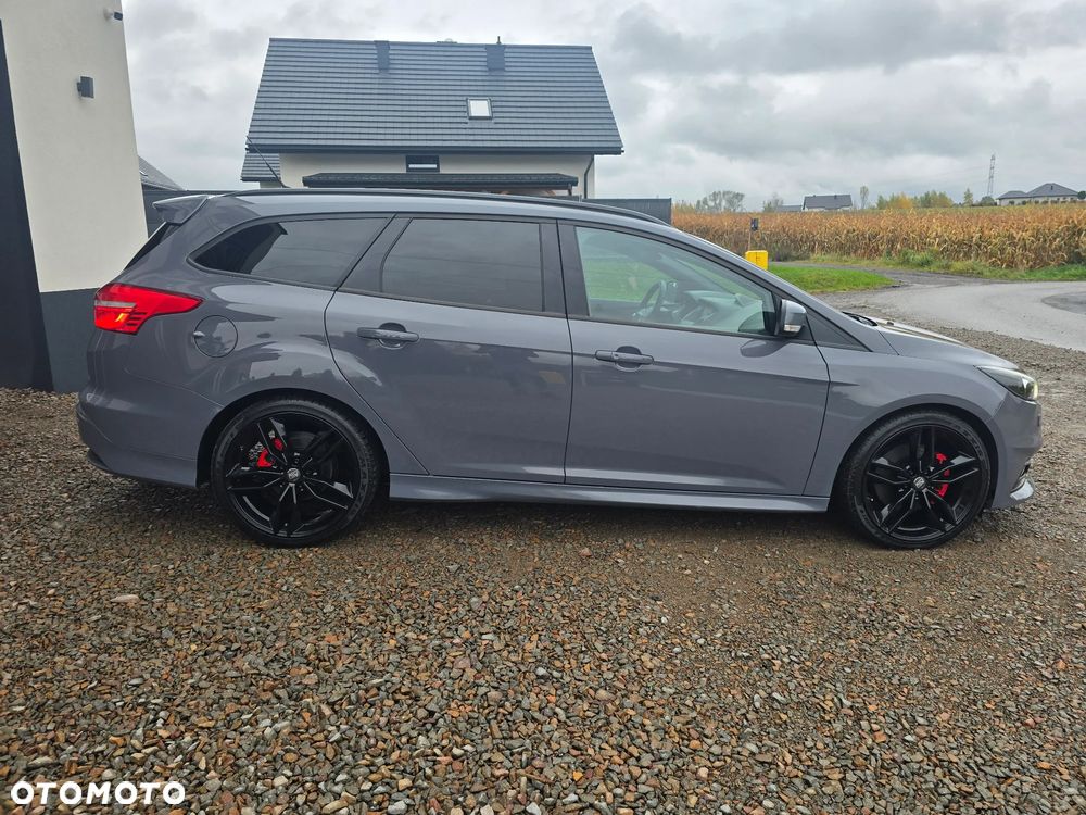 Ford Focus 2.0 EcoBoost ST mit Leder-Sport-Paket - 10