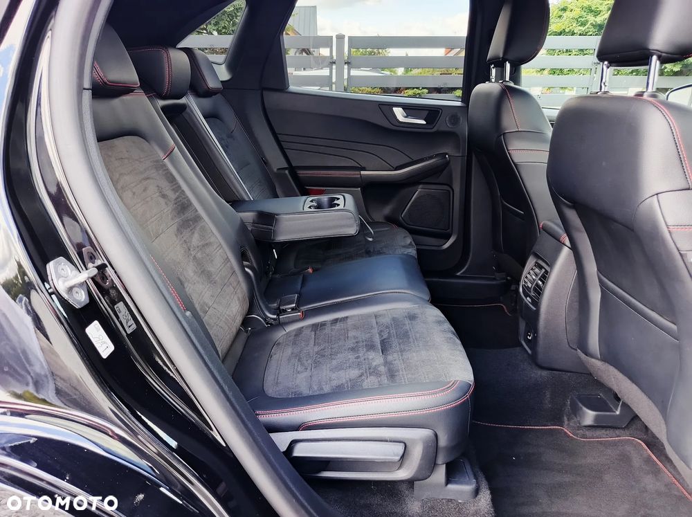 Ford Kuga 2.0 EcoBlue 4x4 ST-LINE X - 30