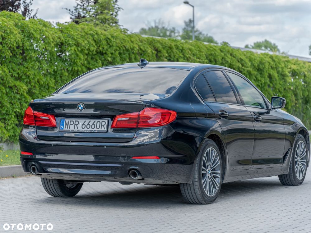 BMW Seria 5 520d Sport Line sport - 4