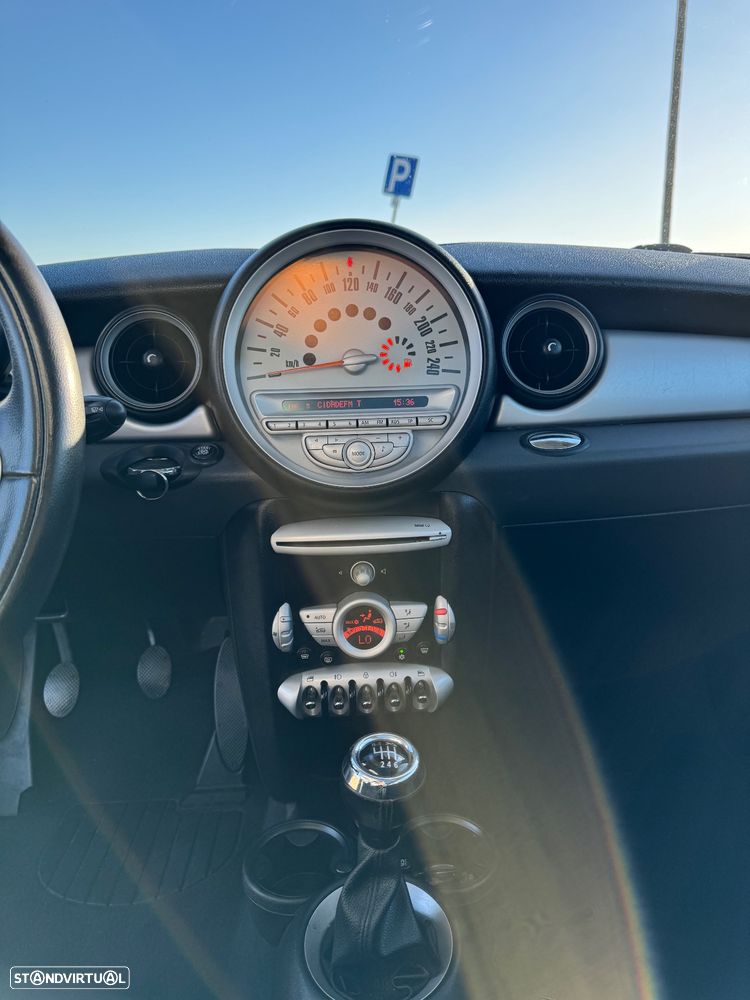 MINI Clubman Cooper D - 10